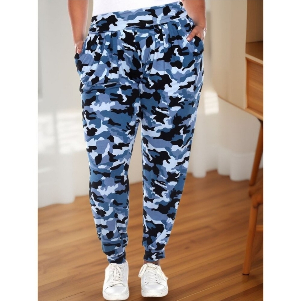 Women's Winter Camo Joggers